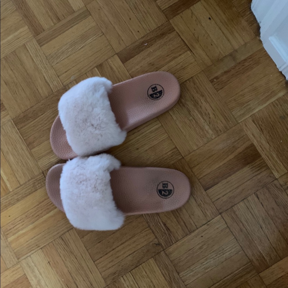 Pink Rabbit Fur Slides - Picture 4 of 4